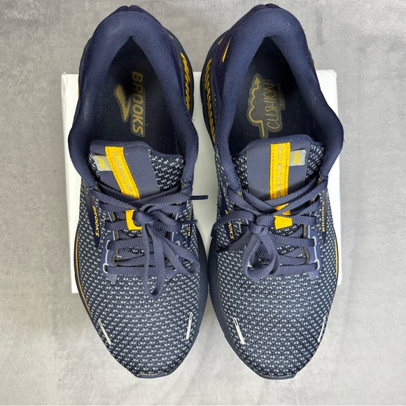 🔥🔥🔥Brooks Men's Athletic Shoes - Navy and Yellow Size: 9🔥🔥🔥 - Picture 9 of 11